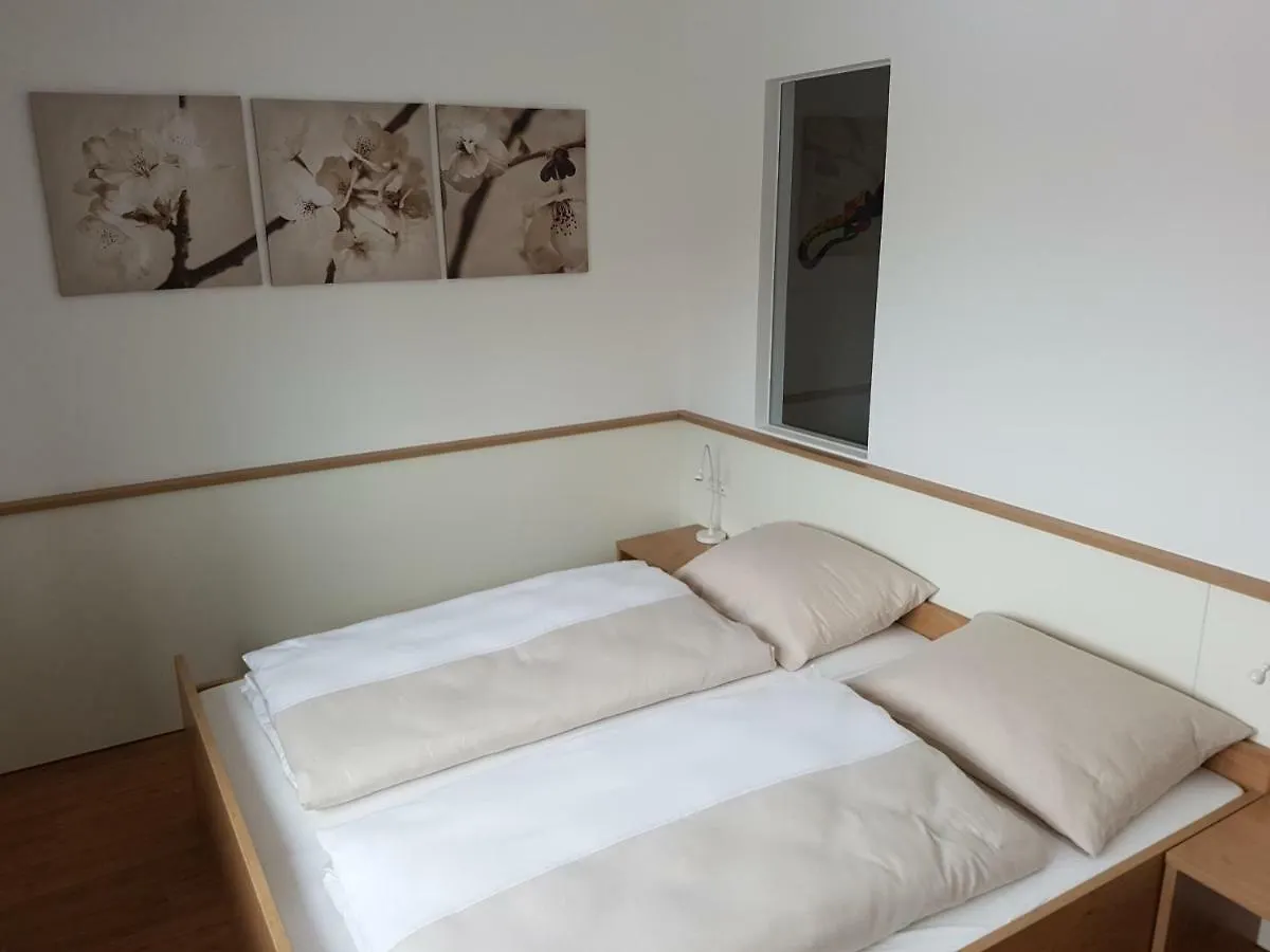 L-Appartements Burgau 0*,